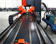 數(shù)控沖孔機